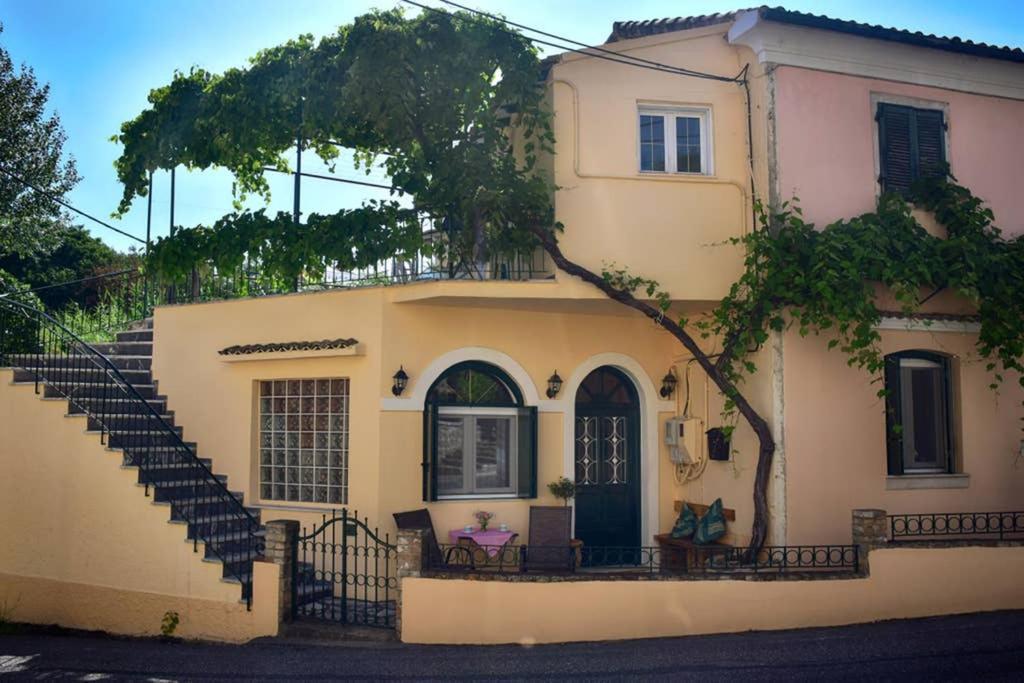 Nafsikas Apartment - Ipsos Beach Εξωτερικό φωτογραφία