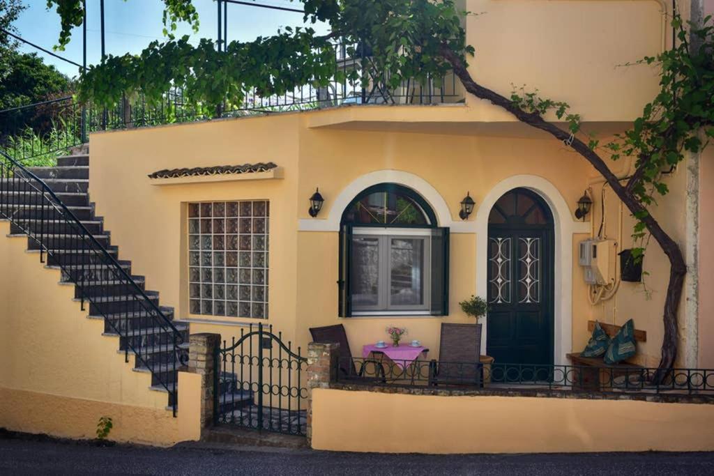 Nafsikas Apartment - Ipsos Beach Εξωτερικό φωτογραφία