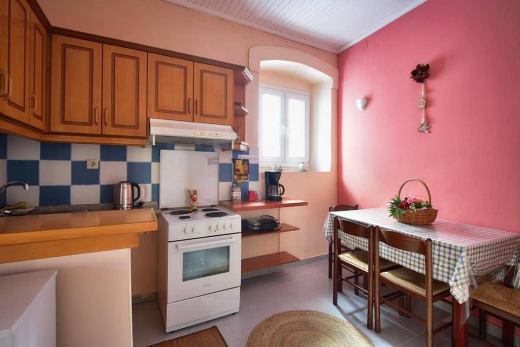Nafsikas Apartment - Ipsos Beach Εξωτερικό φωτογραφία