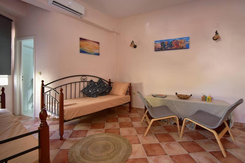 Nafsikas Apartment - Ipsos Beach Εξωτερικό φωτογραφία