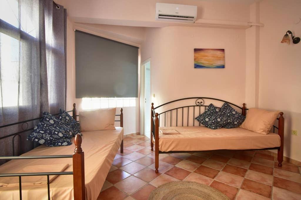 Nafsikas Apartment - Ipsos Beach Εξωτερικό φωτογραφία